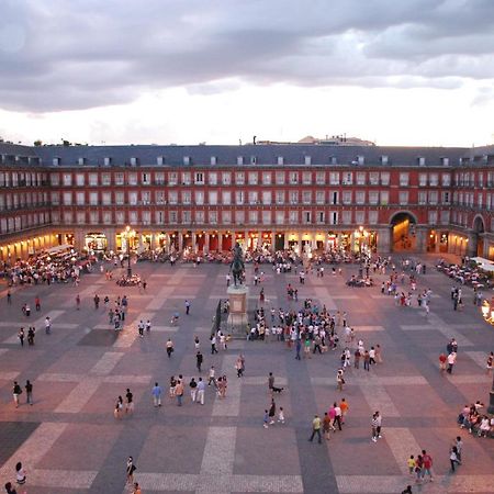 Nuevo Elegante Piso Vintage En Plena Plaza Mayor Madrid Exteriör bild